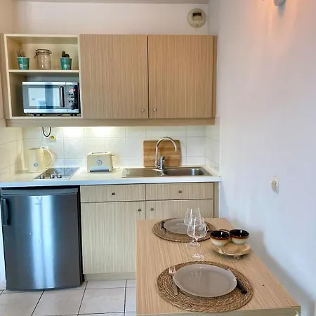 Apartment Charming With Swimming Pool *